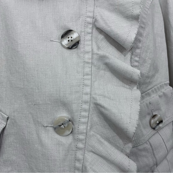 CAbi Cream 100% Linen Ruffled Asymmetrical Crop Button Jacket - Picture 3 of 16